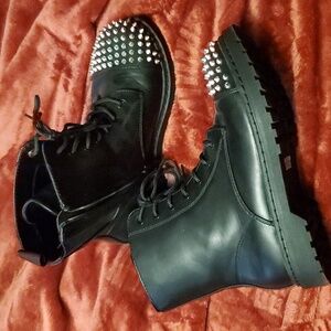 Torrid spike boots